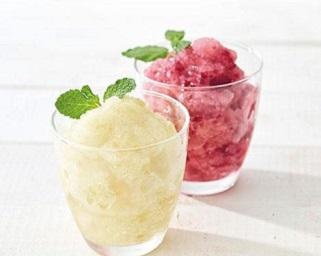果汁たっぷりグミ「コロロ」が、わずか10秒でかき氷に変身！