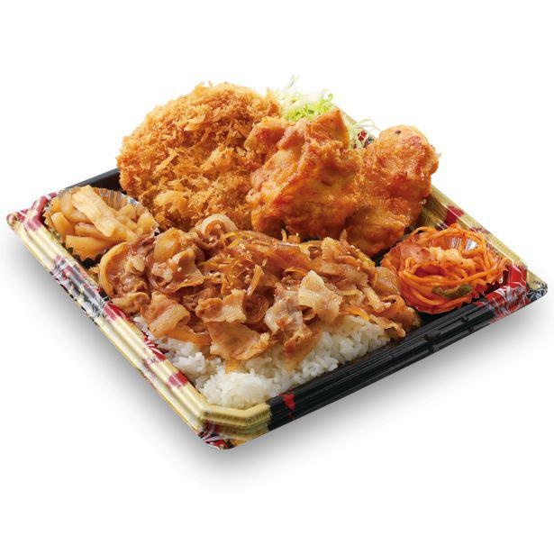 「かつや」の「全力飯弁当」がすごい、弁当かおかず盛りかわからない大ボリューム 