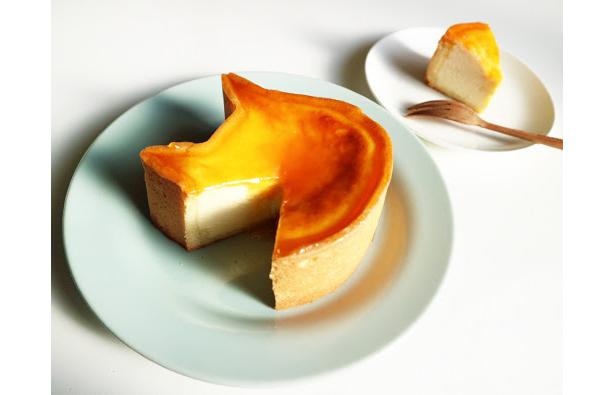 自家製の甘酸っぱい杏ジャムがさらに美味しさを引き立てる
