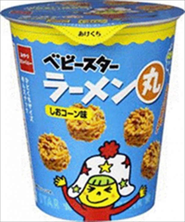 塩味とコーンの甘味がマッチングしたカップタイプの「ベビースターラーメン丸塩コーン味」(141円)