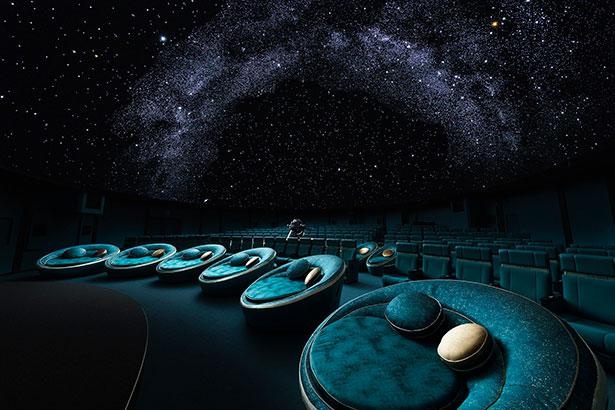満天の星を体感できるコニカミノルタプラネタリア TOKYO