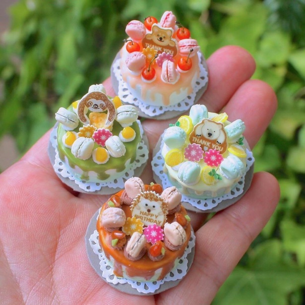 カラフルなデザインがかわいいケーキ
