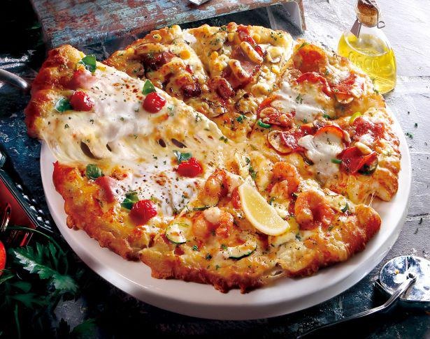 ピザ好きは集まれ ピザーラから8種類のピザの味が楽しめる ファミリーセット 登場 ウォーカープラス