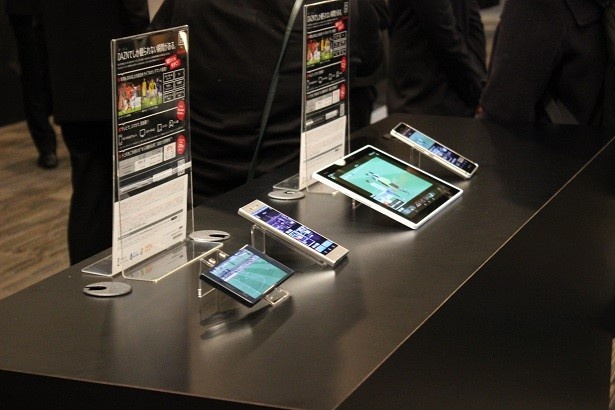 【写真を見る】スマートフォンやタブレット、パソコン、テレビなどで観戦可能