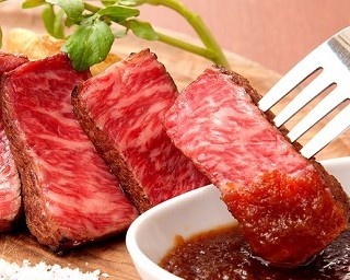 最高級神戸牛を破格で！“肉年の肉の日”から提供開始