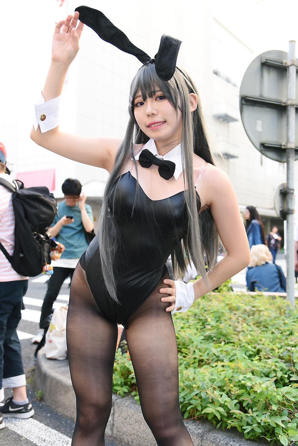 「青春ブタ野郎はバニーガール先輩の夢を見ない」の桜島麻衣に扮する暮羽さん
