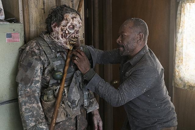 【写真を見る】本家『TWD』の人気キャラ、モーガンが登場する『フィアー・ザ・ウォーキング・デッド シーズン4』