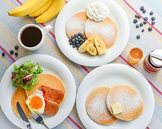 朝食はテラス席でパンケーキを！ハワイアンカフェがモーニングの提供をスタート