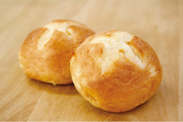 スイートコーンたっぷりのコーンパン(大)159 円 