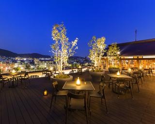 京都の鴨川沿いに3密回避の絶景テラスが特別オープン！夏の夜をバーで楽しむ