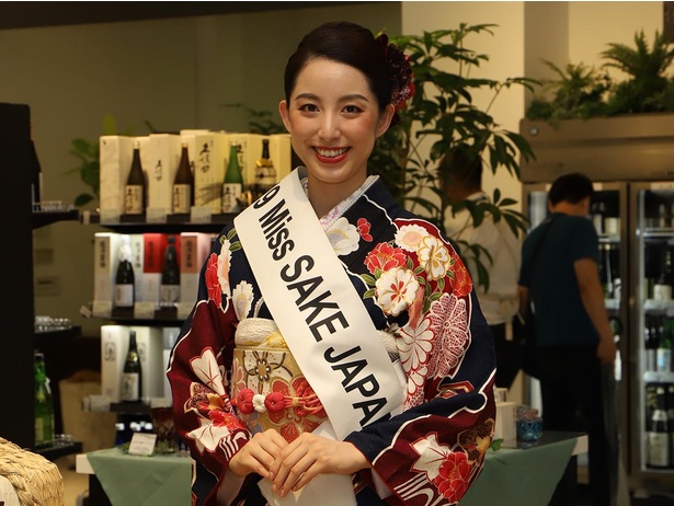 2019 miss SAKE 春田早重さんが来場