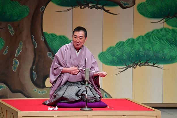 トリを務めた桂文枝さんは、創作小噺「分散登校」を披露
