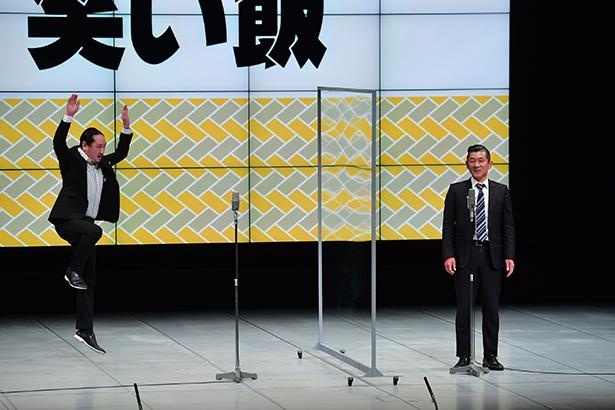 笑い飯の漫才に、ガムの妖精降臨！