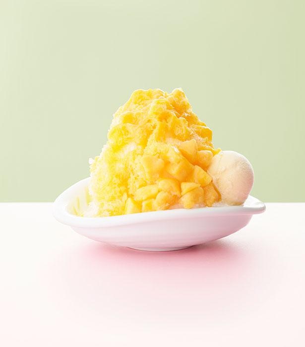 南国風味の「マンゴーのふわふわかき氷」は沖縄産マンゴー果汁入り