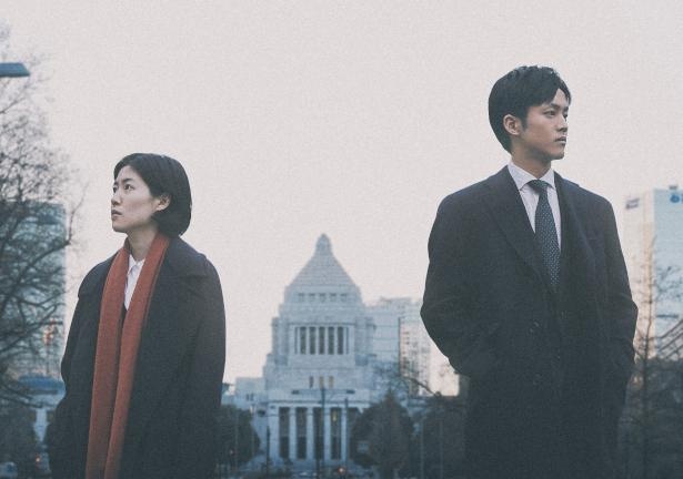 『新聞記者』はシム・ウンギョン、松坂桃李、本田翼らが出演の社会派ドラマ