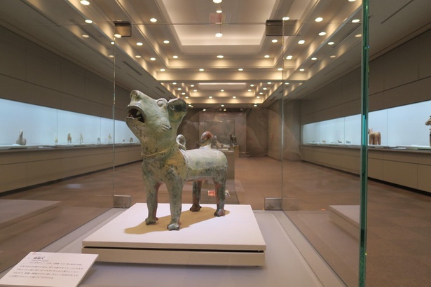 【写真】「緑釉犬」中国・後漢時代(1～3世紀）