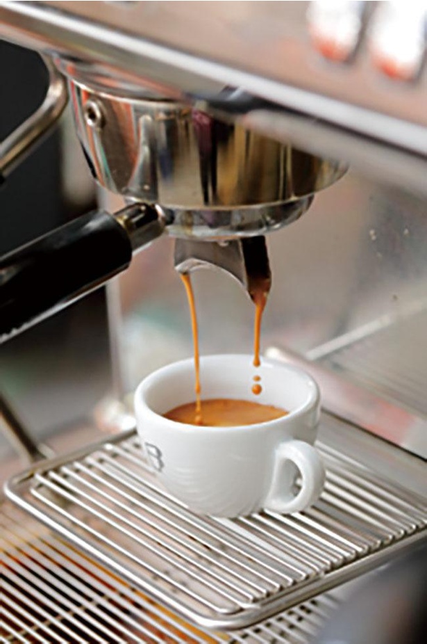 コーヒーゼリーはエスプレッソマシンのコーヒーで作る / THE CUPS FUSHIMI