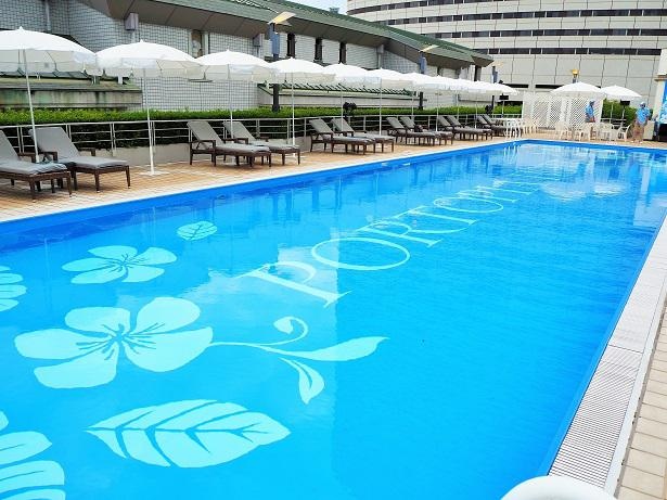 ナイトプールで激アガリ 神戸ポートピアホテルの屋外プールで極上体験 ウォーカープラス