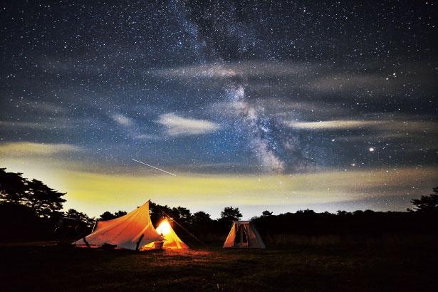 自然の中で見上げる空は、一面に星が輝いて吸い込まれそうなほど美しい／兵庫・峯山高原リゾート GREEN PEAK