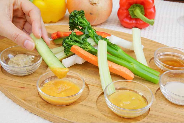 さまざまな野菜に合わせやすい「5種のソースパレット」