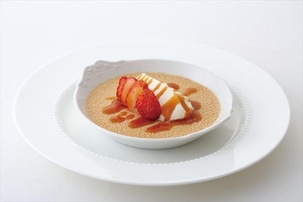「紅茶プリン ハニーカラメルソース」 (713円) は3月1日(水)から 5月31日(水)までの販売