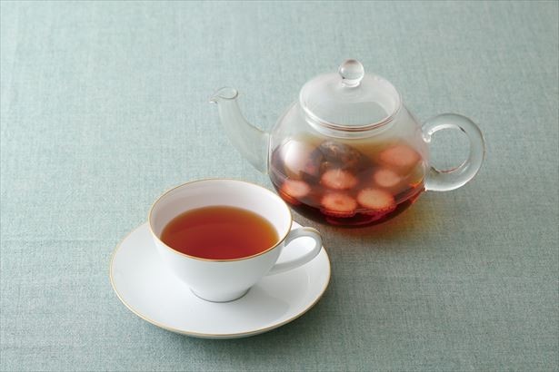 「ハニーストロベリーティー 」(864円、小倉コレット井筒屋は756円) は3月1日(水)から 3月31日(金)までの販売