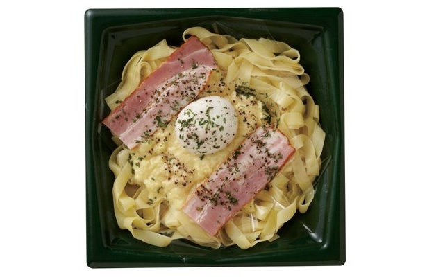 モチモチ感たっぷり！ローソン生パスタを写真でチェック