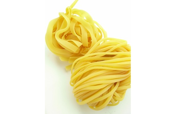 コンビニ業界初となる“真空押し出し製法”で作った生パスタ