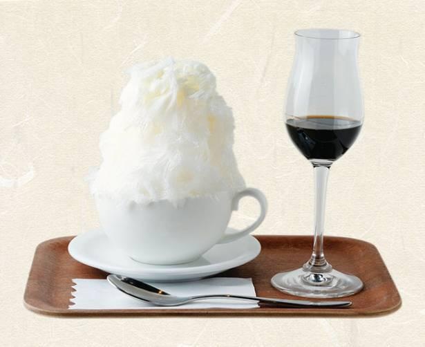【写真】トレンドその2“ほろ酔い氷”の「大人のコーヒー氷」(税込 1100円) / Cafe&Bar Holy