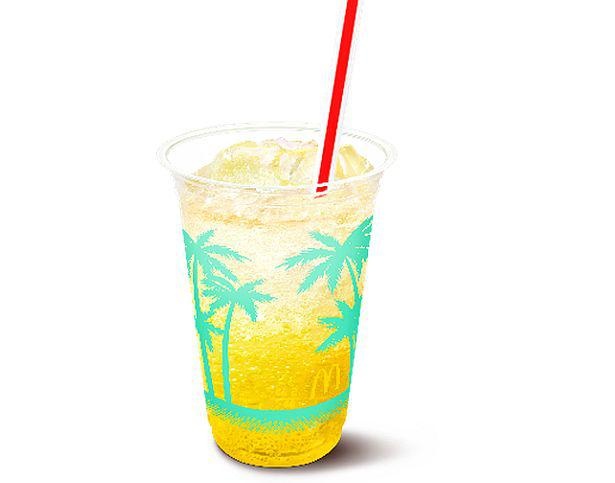 「マックフィズ レモネード(果汁1％)」。夏にぴったりのさわやかなレモネード味が、期間限定で新登場