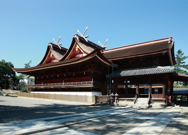 コロナ対策情報付き 吉備津神社 岡山県 の見どころを徹底紹介 童話 桃太郎 の元となった神様を祀る 岡山県随一の大社 ウォーカープラス