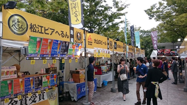 【写真】日本各地のマイクロブルワリーが集まり、絶品のクラフトビールを堪能できる