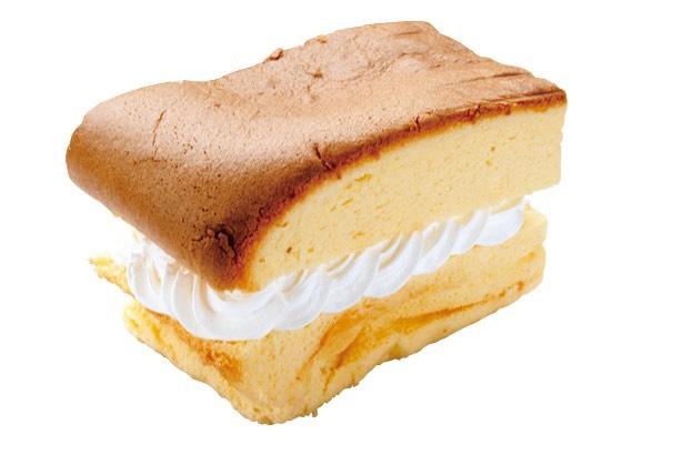 台湾カステラの「クリーム」(600円)。生クリームは空気をたっぷり含みふわふわ / 「Mr.Happa Field(ミスターハッパ フィールド)」(名古屋市千種区)