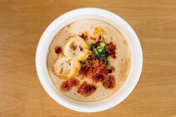 台湾の朝ごはん「鹹豆漿(シエンドゥジャン)(ねぎ)」(500円)。ねぎのほかパクチーも人気 / 「百花茶莊(ひゃっかちゃそう)」(名古屋市中区)