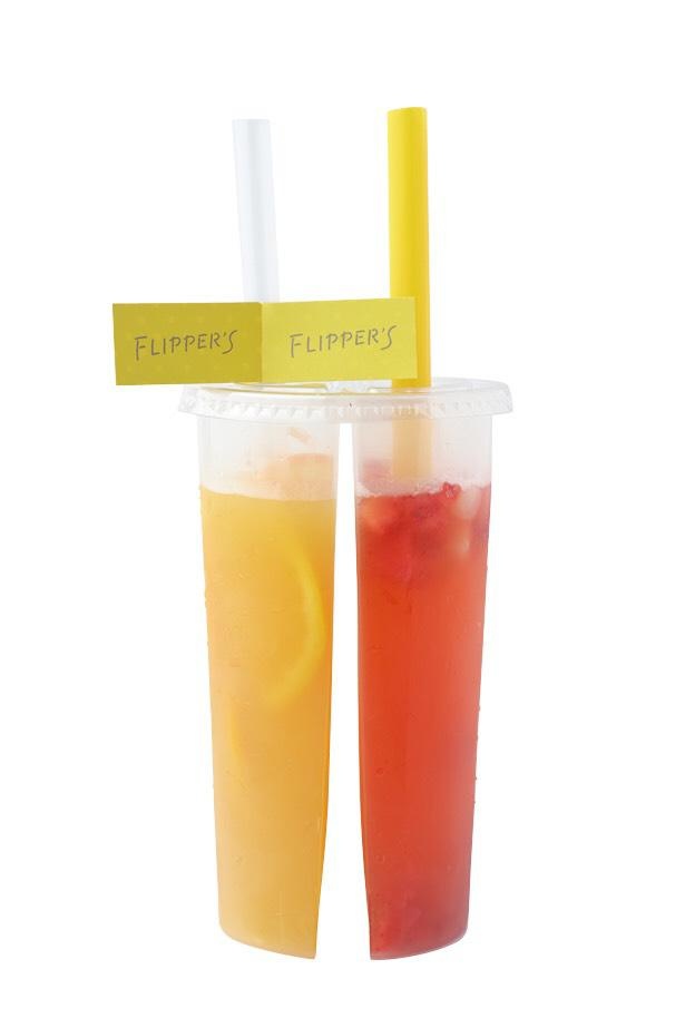 パンケーキで人気の「FLIPPER'S(フリッパーズ)」(名古屋市中区)から「ツインドリンクカップ」(580円)が登場。左は鉄観音オレンジティー、右は鉄観音ストロベリーティー