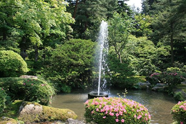 金沢城内に噴水を造るため、その試作品といわれる噴水