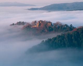 【コロナ対策情報付き】備中松山城(高梁市)の楽しみ方を徹底攻略！便利な交通手段や雲海情報も満載