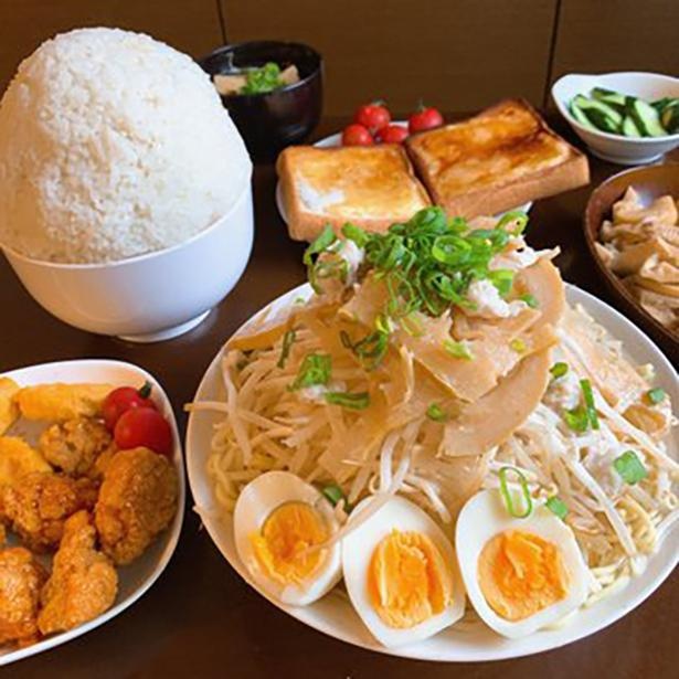 “二郎系”ラーメンの時もご飯はマスト