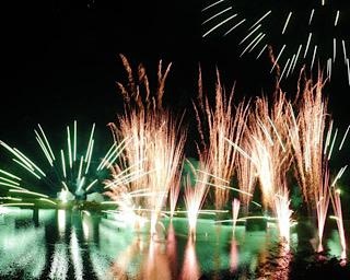 那須の夜空を鮮やかに彩る！「開園55周年記念りんどう湖花火大会」が栃木県で開催