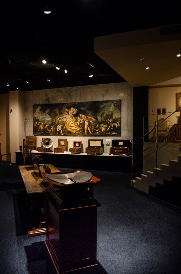 1850年〜1920年代のアンティークオルゴールが展示されている「展示室B」