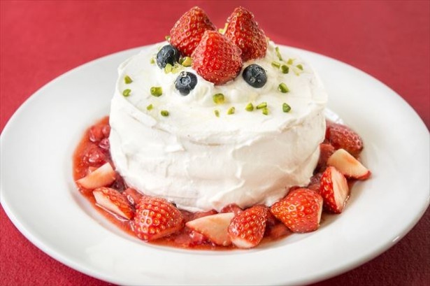 ショートケーキのような「パーティーストロベリーパンケーキ」