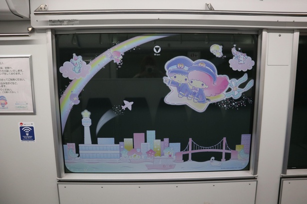 スカイツリーを目指して飛んでいるよう
