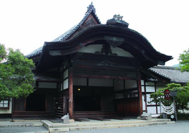 寝殿造と書院造から成る桃山建築の「三宝院」。豊臣秀吉が設計した表書院前の庭園は、特別名勝・特別史跡に指定されている / 醍醐寺