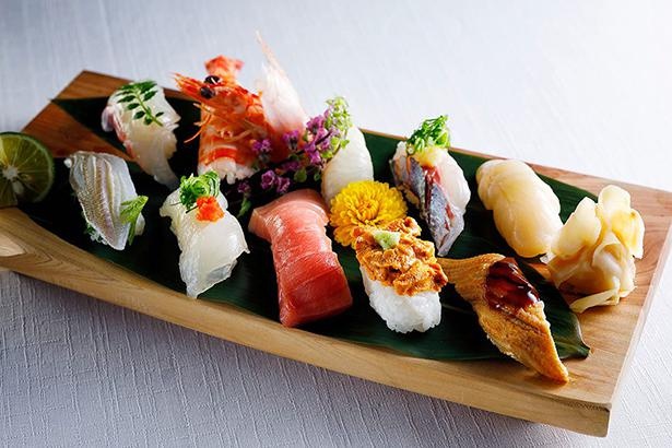 和食レストラン「青の舎」では、淡路島の由良港産の魚介を使った握り寿司や、淡路島食材の天ぷらなどが楽しめる / 青海波 -SEIKAIHA-