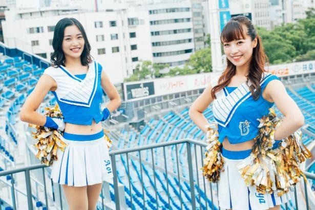 写真左から、Aoi(特技：いつでもどこでもすぐに寝ること、モットー：思いやりと感謝の気持ちを忘れない)&Aya(特技：ピアノ、モットー：ピンチな時こそ前向きでいる)
