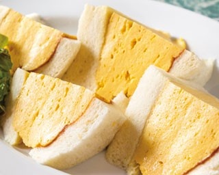 厚さ10センチ！卵5個使用！昭和レトロ喫茶の“たっぷり卵のたまごサンド”3選