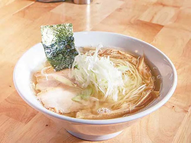 新潟の名店の味を受け継ぐ、洗練された煮干しスープ