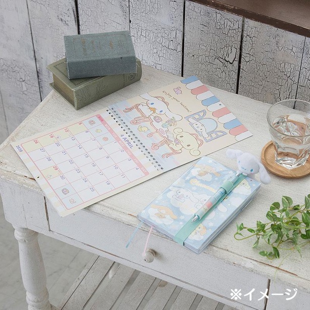 バッグの中で手帳が開いてしまうのをかわいく防いでくれる優れもの