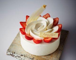 「ケーキの域を超えて芸術」超高級クリスマスケーキほか、京王プラザホテルの今年のラインナップを紹介