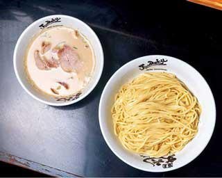ラーメンWalker関西の“限定麺”第4弾！お腹いっぱいになれるお得なつけ麺
